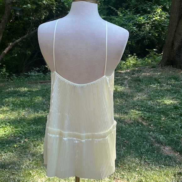 Lewit Pleated Swing Tank Top Light Yellow Crinkles Cami - Picture 6 of 8